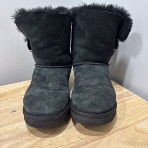 UGG Australia Bailey Button Boots Women’s 10‎ Black Sheepskin Suede Shearling